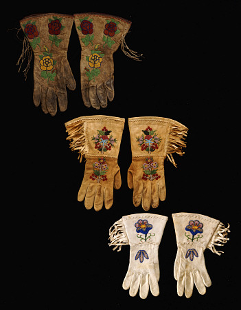 A Pair Of Nez Perce Beaded Hide Gauntlet And  Two Pairs Of Plains Beaded Hide Gauntlets de 
