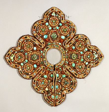 A Rare Tibetan Textile Collar Decorated With Semi-Precious Stones de 