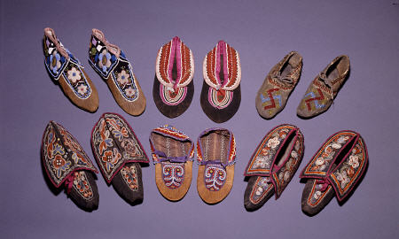 A Selection Of American Indian Moccasins de 