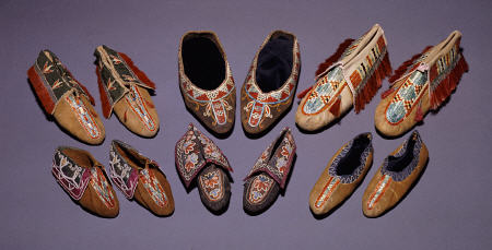 A Selection Of American Indian Moccasins de 