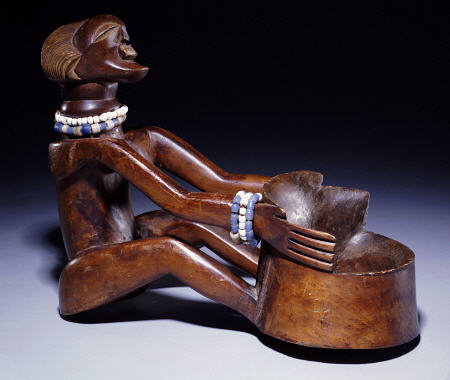 A Songye Female Bowl Bearer Carving de 