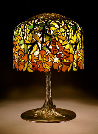 A ''Trumpet Creeper'' Leaded Glass And Bronze Table Lamp de 