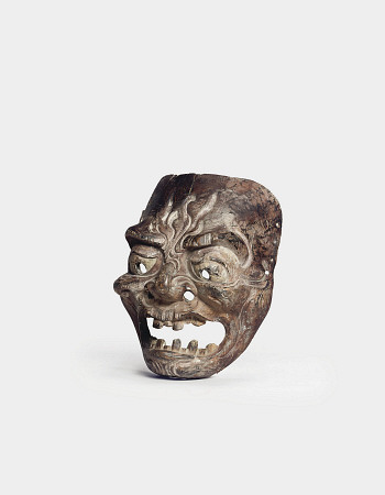 A Wood Gigaku Mask  Kamakura Period (13th - 14th Century)  A Large, Powerfully Carved Mask With Expr de 