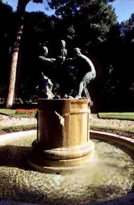 A fountain in the park (photo) de 