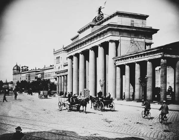 Berlin / Brandenburg Gate / Levy / 1900 de 