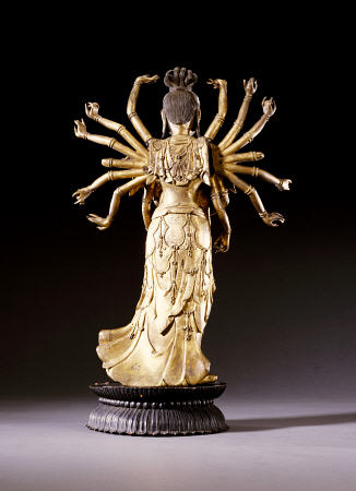 Back View Of A Well-Cast Gilt-Bronze Figure Of A Multi-Armed Bodhisattva de 