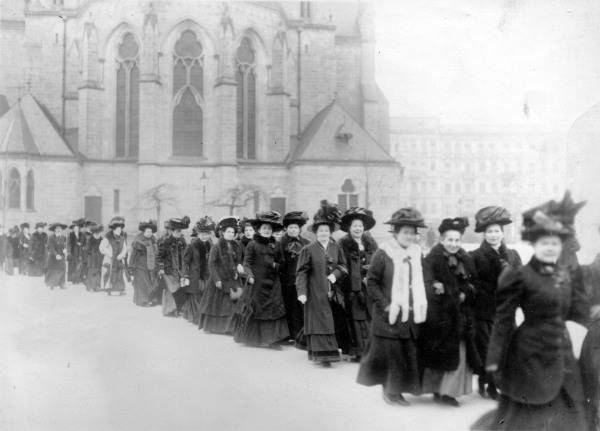Demonstr.in Berlin on Int.Wom.Day 1911 de 