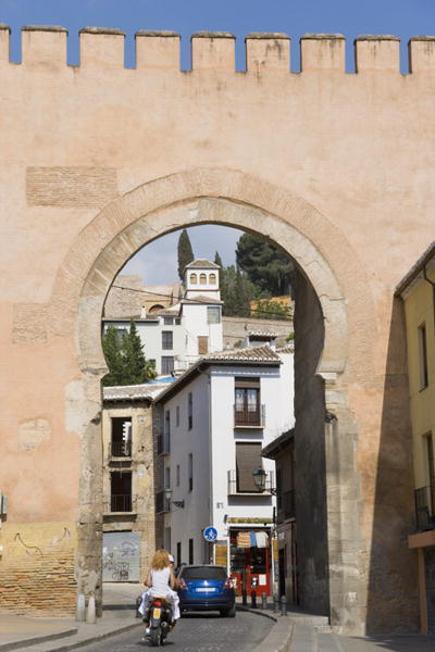 Elvira Gate, Granada (photo)  de 