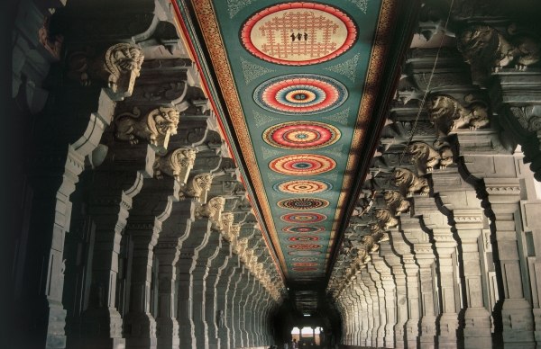 Fifteenth-century Ramanathswamy temple magnificent seventeenth-century corridors largest pillars cei de 