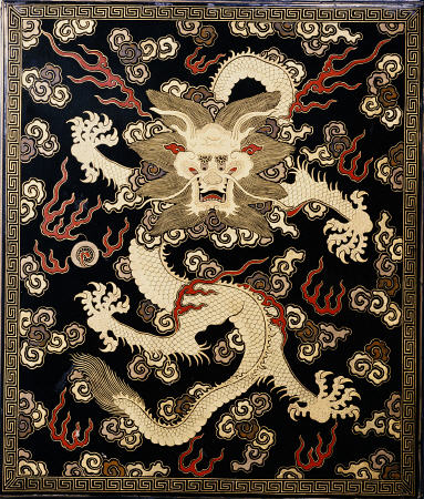 Fine Imperial Polychrome Black Lacquer Ink Cake Box Cover Depicting A Five Clawed Dragon de 