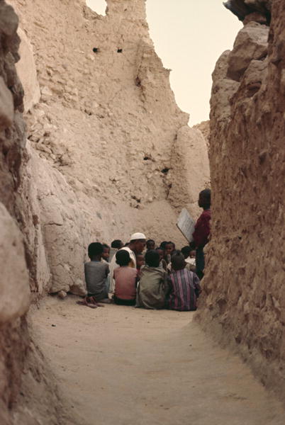 Koranic school in an Algerian village (photo)  de 