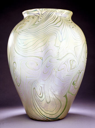 Large Favrile Glass Vase de 