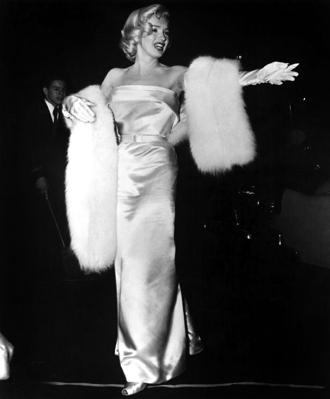 Marilyn Monroe at premiere of film Call Me Madam de 