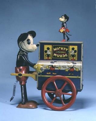 Mickey Mouse clockwork hurdy-gurdy, German, 1920's de 