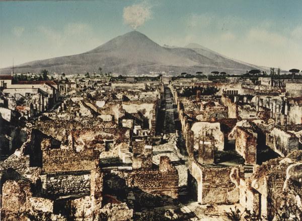 Italy, Pompeii, view across excavations de 
