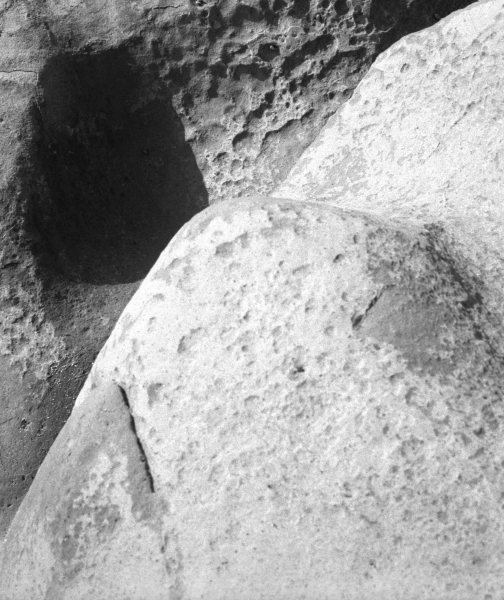 Rocks, Harihareshwar (b/w photo)  de 