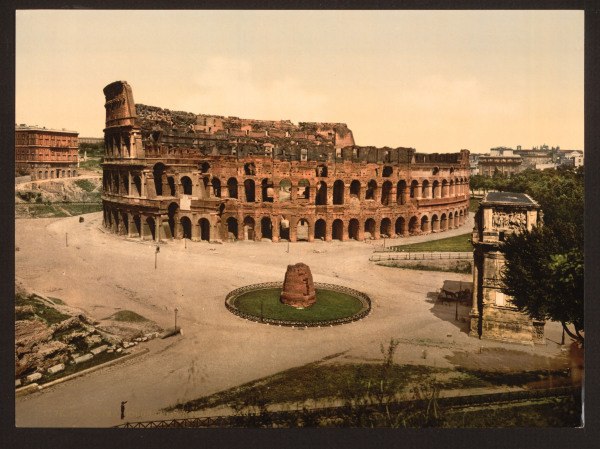 Italy, Rome, Colosseum and Meta sudante de 
