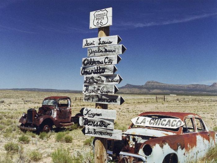 Route 66 which cross United States from Los Angeles to Chicago de 