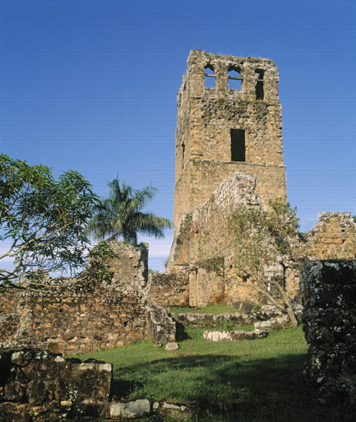The cathedral ruins (photo)  de 