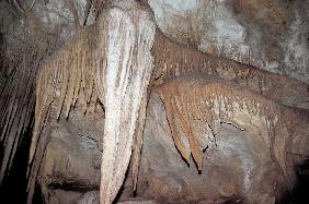 Vallorbe Cave, Near Lausanne (photo) 