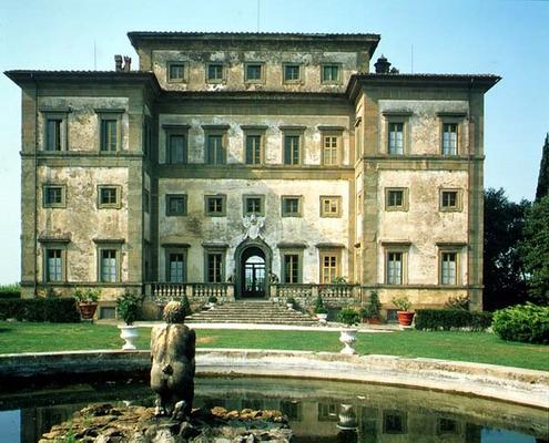 View of the exterior, garden facade, designed by Gian Lorenzo Bernini (1598-1680) (photo) de 