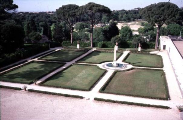 View of the Italian style garden seen from the villa, designed by Nanni di Baccio Bigio (d.1568) and de 
