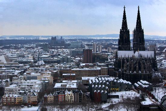 Schnee in Köln de Oliver Berg