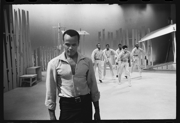 Harry Belafonte on set of TV special de Orlando Suero