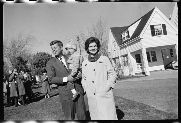 John F. Kennedy with Jackie Kennedy and daughter, Caroline de Orlando Suero