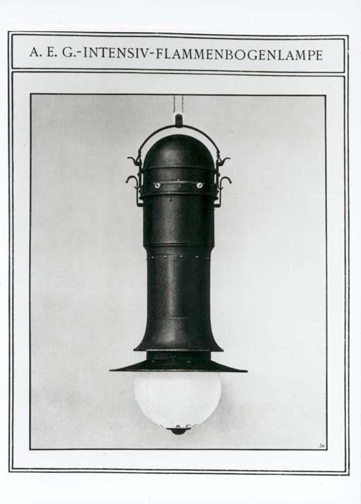 AEG Intensive Flame Arc Lamp de Peter Behrens