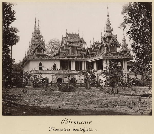 Teik Kyaung monastery, isle of Ka Toe, near Moulmein, Burma, c.1848 (albumen print) (b/w photo)  de Philip Adolphe Klier