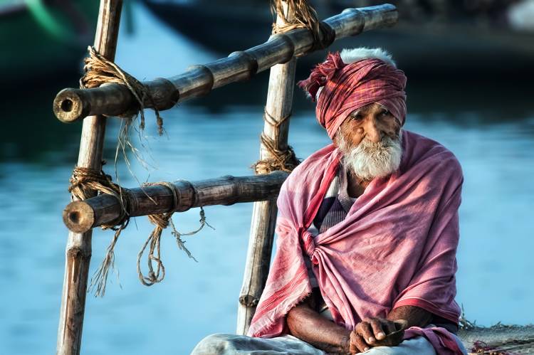 the old man and the Ganges de Piet Flour