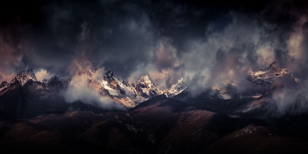 Tibetan snow capped mountains de qiye赣州柒爺