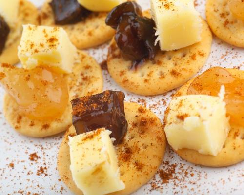 cheese snacks with paprika de Quentin Bargate