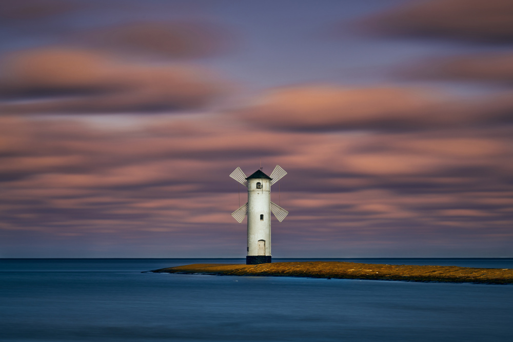 mill or lighthouse? de Radek Pohnan