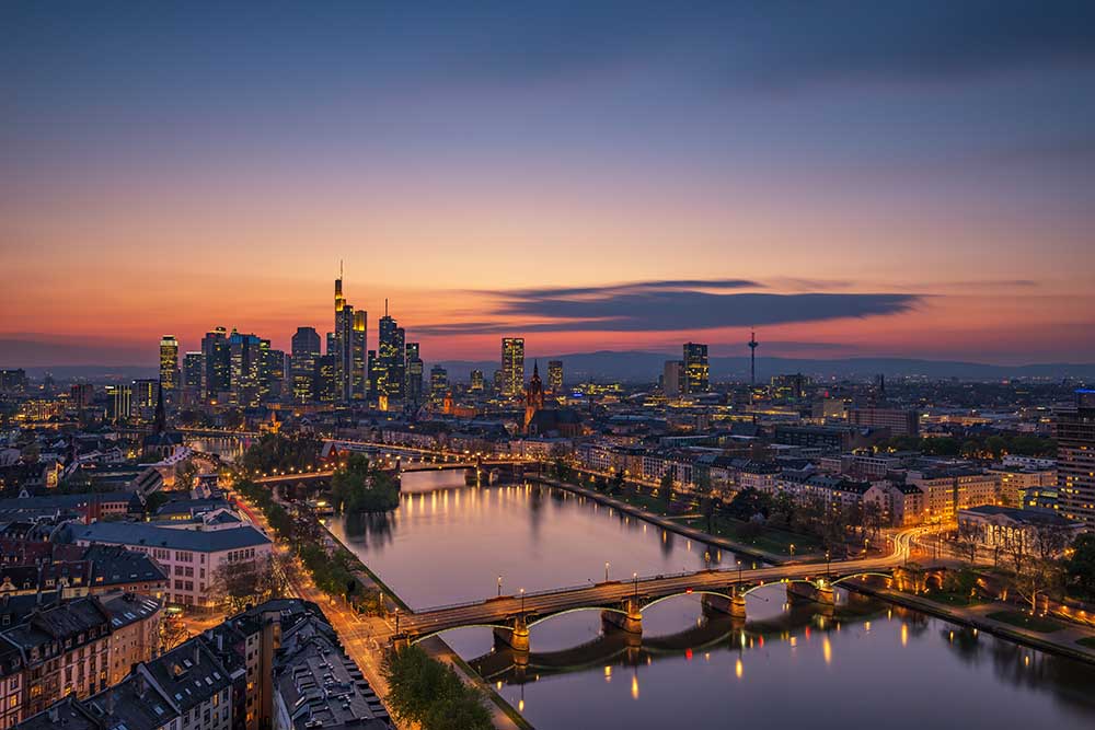 Frankfurt Skyline at sunset de Robin Oelschlegel