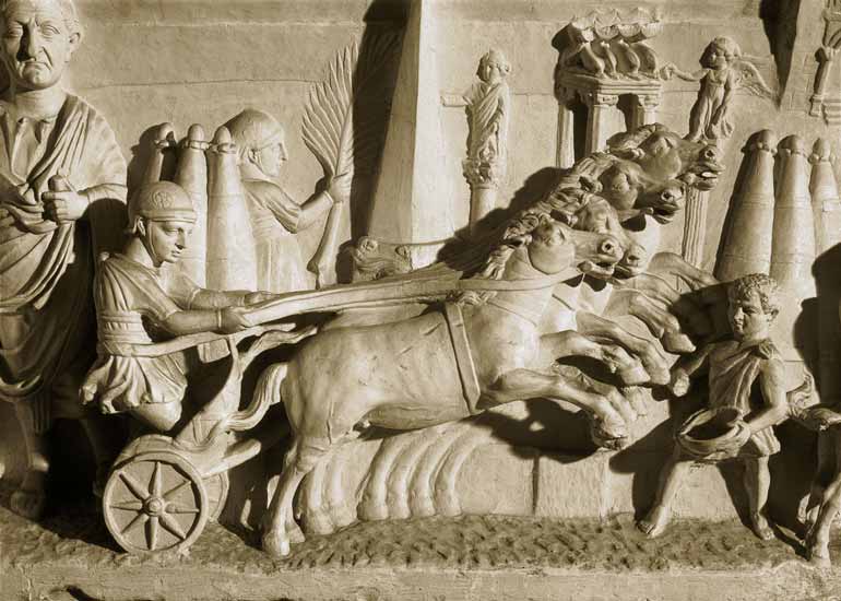 Relief depicting a chariot race de Roman