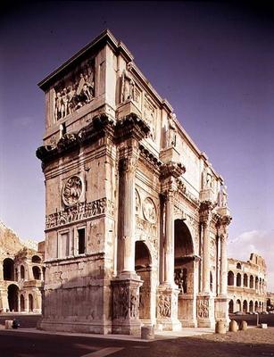 The Arch of Constantine, to celebrate the Emperor's victory over Maxentius, 315 AD (photo) de Roman 4th century AD