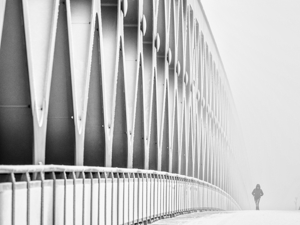 Bridge in fog de Rudolf Baranovic
