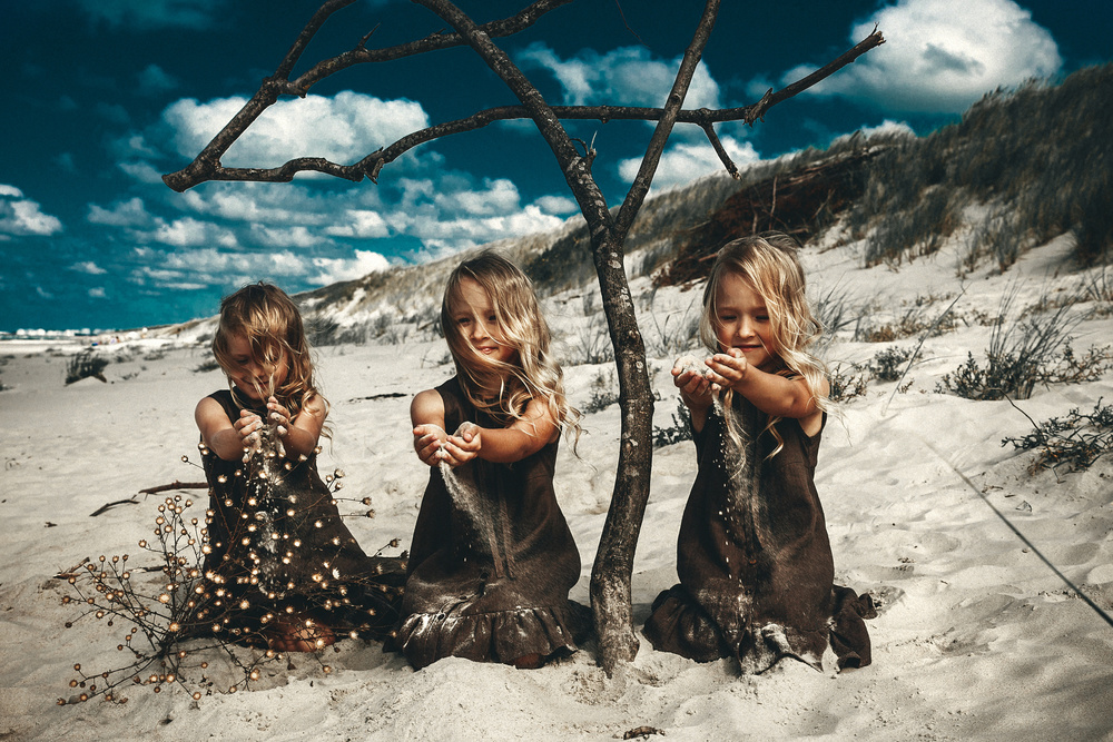 Daughters of the Sand de Ruslan Bolgov (Axe)