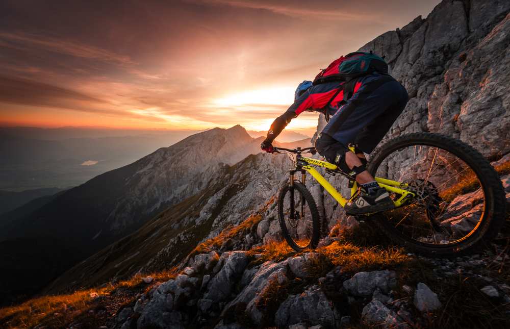 Golden hour high alpine ride de Sandi Bertoncelj