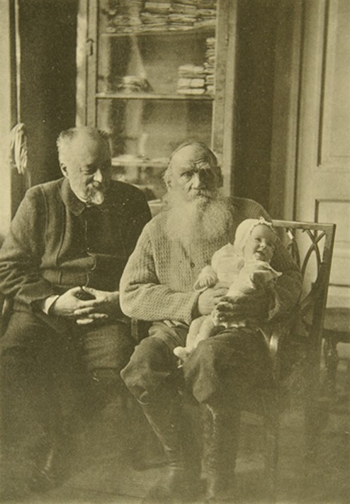 Leo Tolstoy with the son-in-law Mikhail Sukhotin and granddaughter Tatiana de Sophia Andreevna Tolstaya