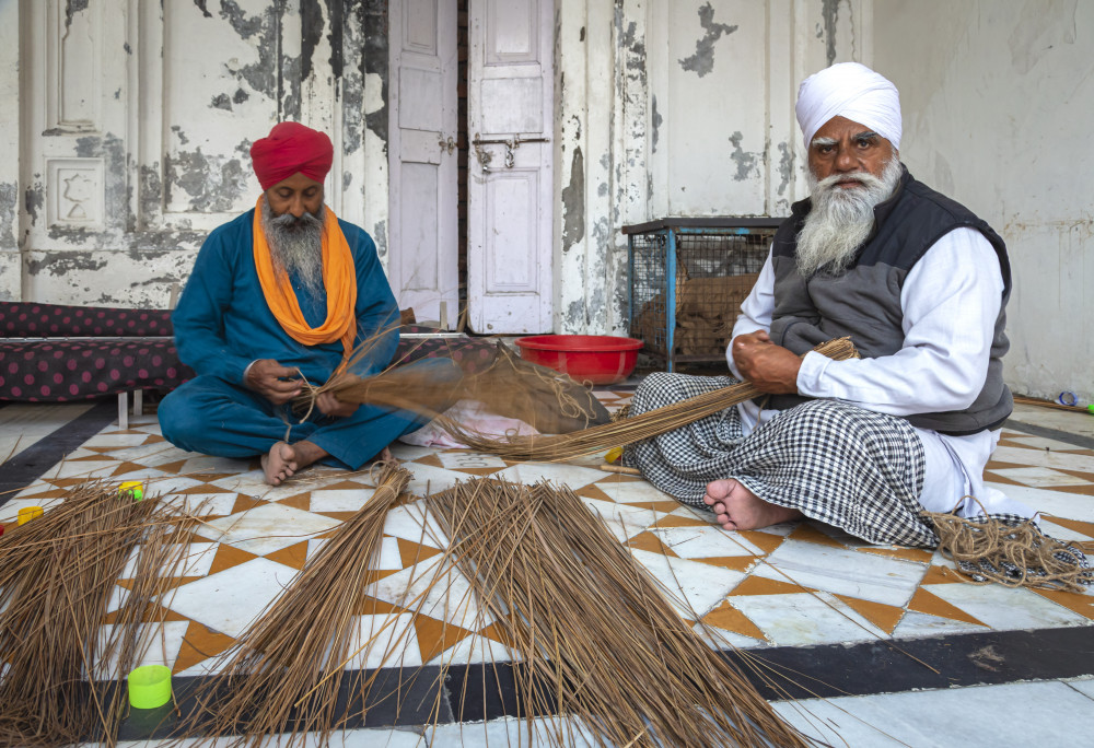 Making the Broom de Souvik Banerjee