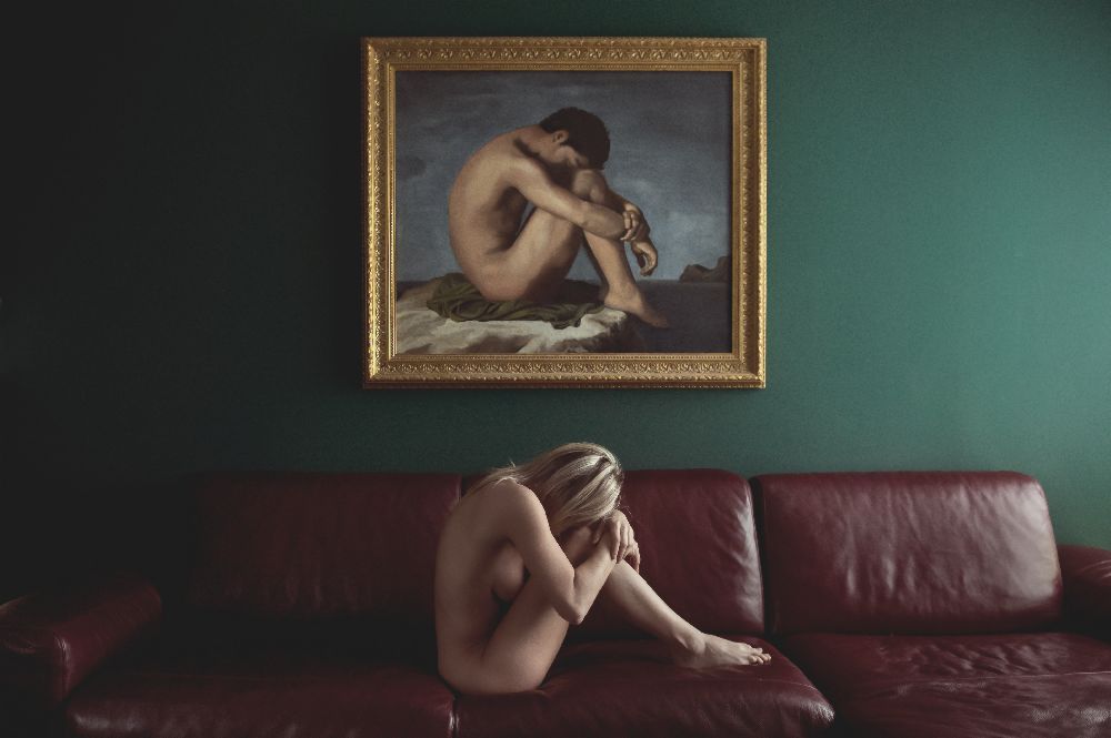 woman on the couch de Stefano Miserini
