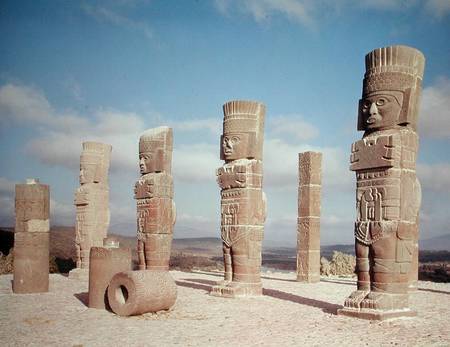 The atlantean columns on top of Pyramid B, Pre-Columbian de Toltec