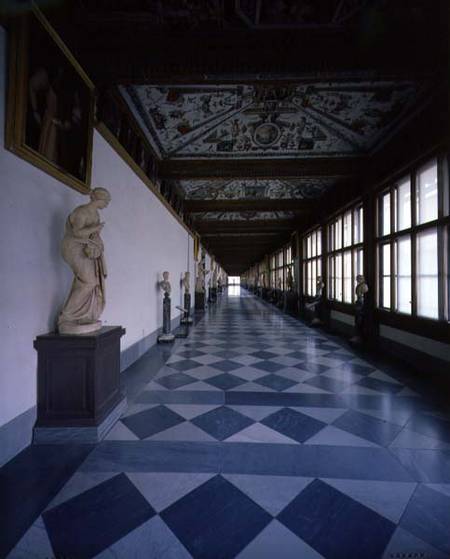 View of the first corridor, designed de Vasari  and Bernardo Buontalenti